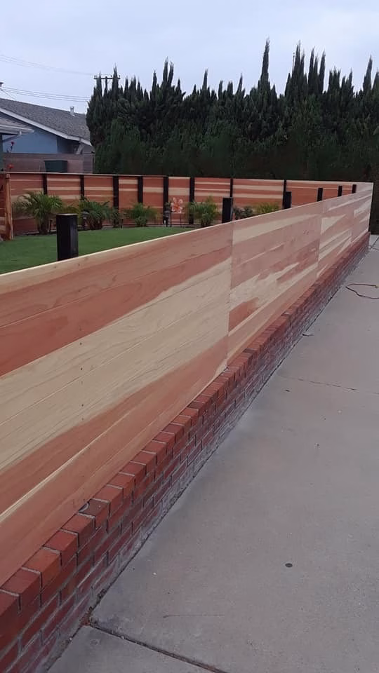 how long does a wood fence last
